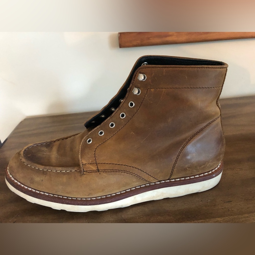 Classic Tan Leather Men's Boots - Picture 7 of 10